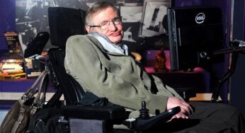 Scientists Developing Device to ‘Hack’ Into Brain of Stephen Hawking