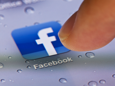 Facebook allows brands to advertise exclusively on mobile
