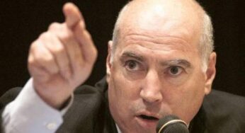 With HP Shares Falling, Views of Director Whitworth Take on Importance