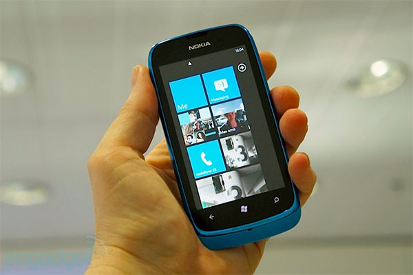 Nokia Launches Lumia 610 for Rs12,999 in India